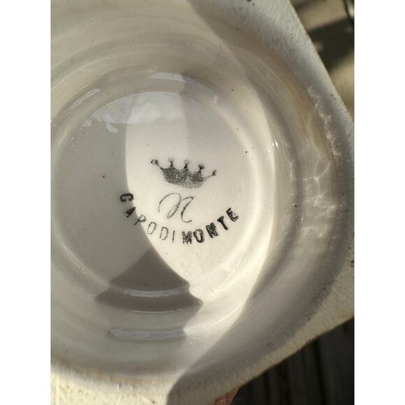 Vintage CAPODIMONTE Painted Italian Ceramic 5" Salt Shaker & Pepper Mill Cherubs - Picture 10 of 16